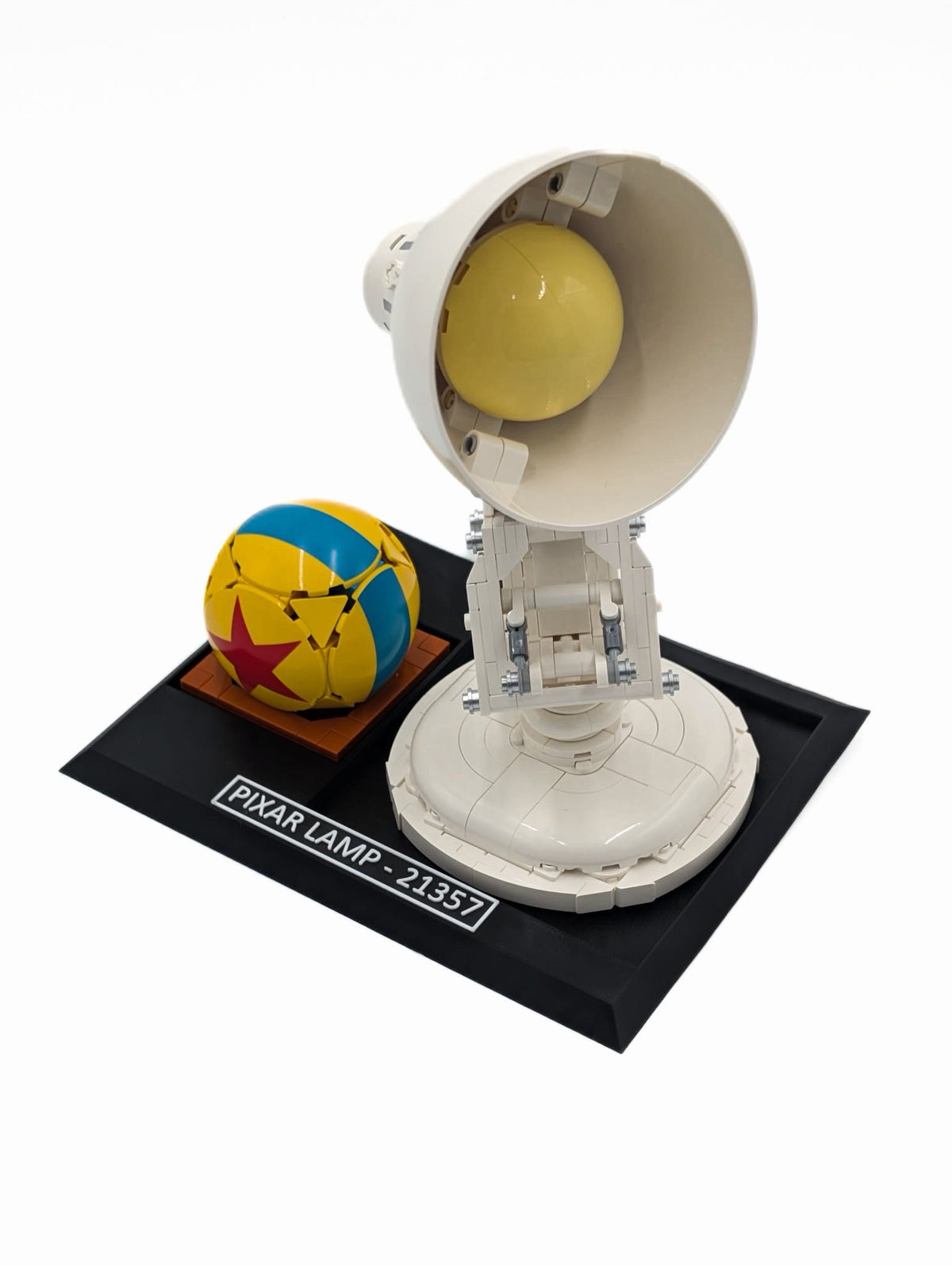Display Stand for LEGO® Pixar Luxo Jr. (21357)