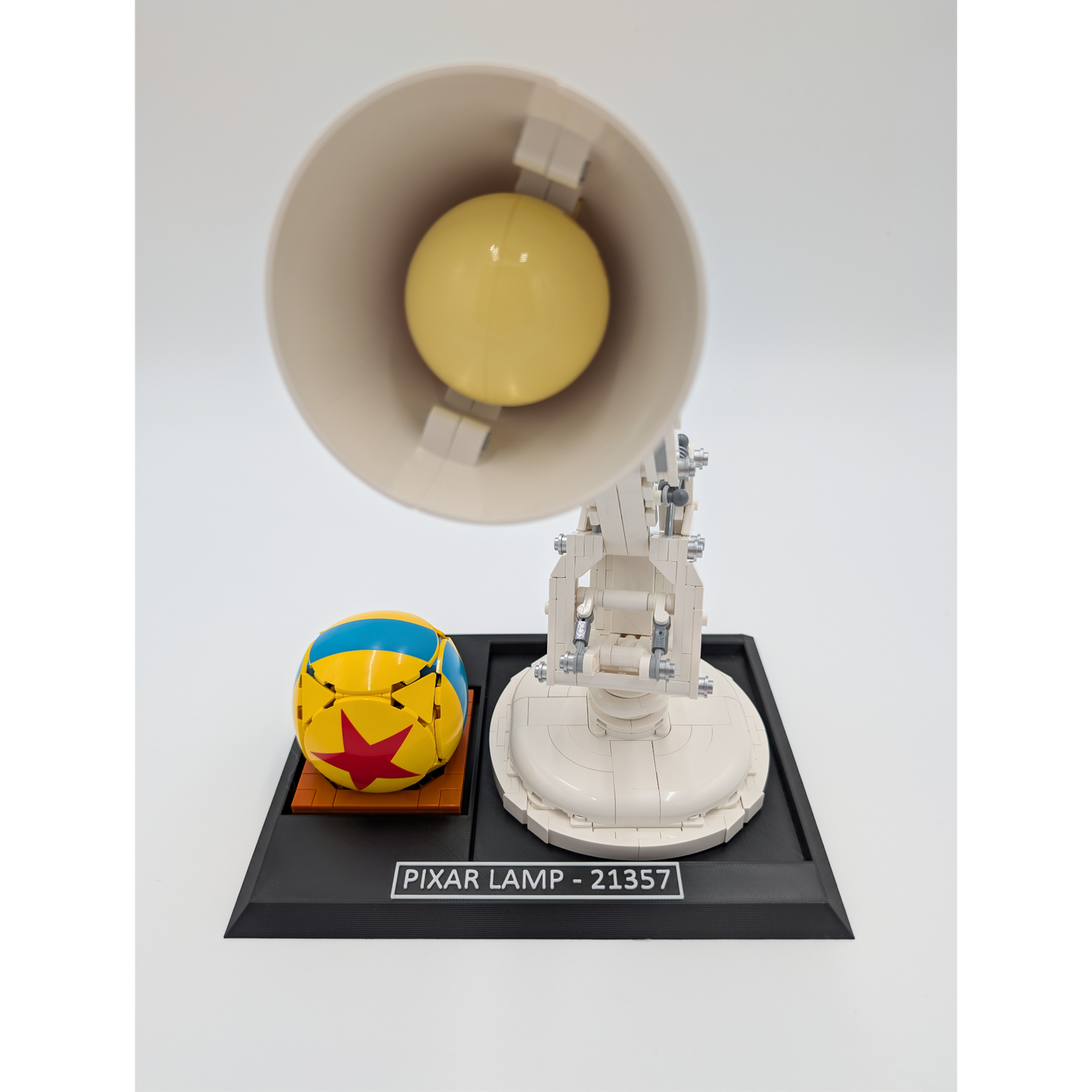 Display Stand for LEGO® Pixar Luxo Jr. (21357)