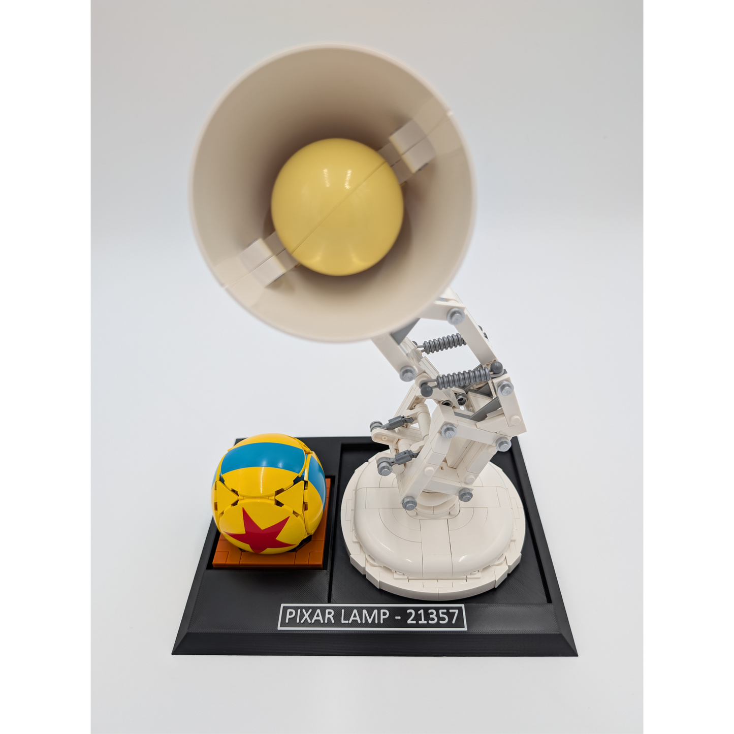 Display Stand for LEGO® Pixar Luxo Jr. (21357)