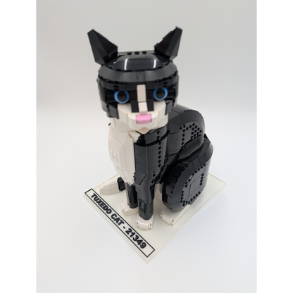 Display Stand for LEGO® Tuxedo Cat (21349)